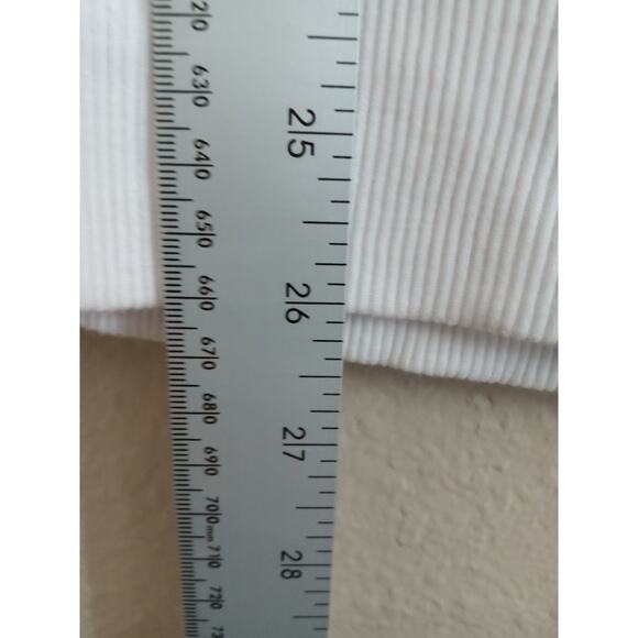 Mad Engine Red White Reindeer Wreath Sweatshirt M - Picture 8 of 9